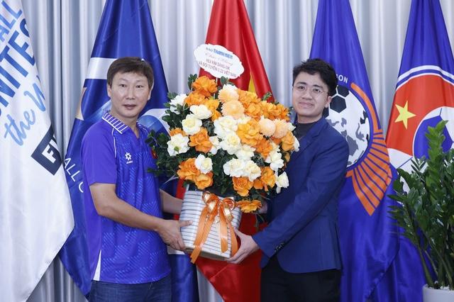 HLV Kim Sang-sik đã quá siêu ở khu vực, cần khẳng định đẳng cấp ở tầm châu Á- Ảnh 1.