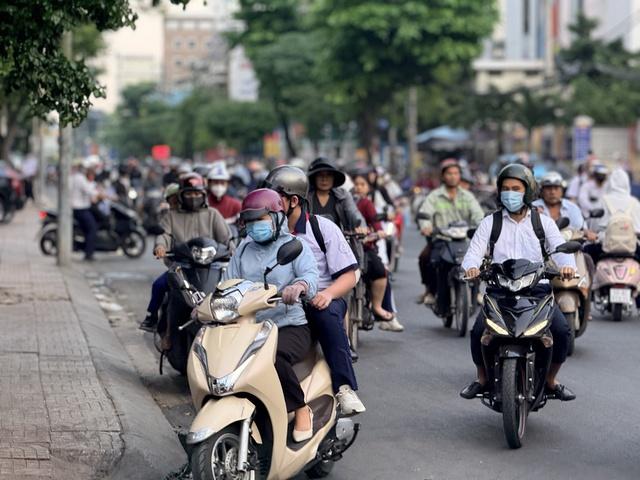 Sáng nay TP.HCM se lạnh 20 độ C - Ảnh 3.