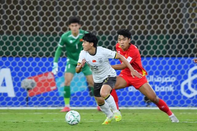 Trung Kiên mắt đỏ hoe thừa nhận: 'Trận này U.23 Trung Quốc đá rất khác, U.23 Việt Nam rất buồn’- Ảnh 2.