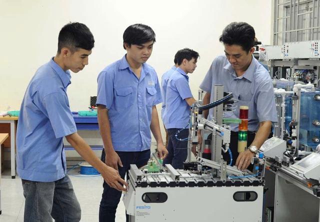 Giảng viên đồng cơ hữu khác gì giảng viên thỉnh giảng? - Ảnh 2.