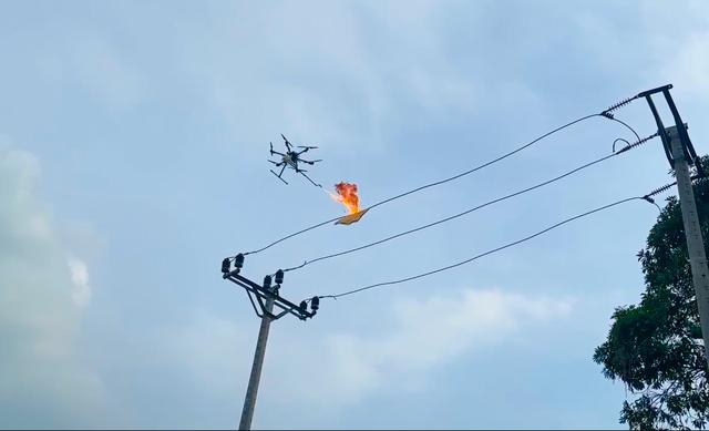 EVNNPC giới thiệu UAV bảo vệ an toàn lưới điện miền Bắc- Ảnh 1.