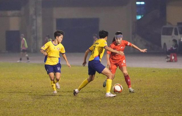 Chủ nhà U.19 Phong Phú Hà Nam vươn lên dẫn đầu giải U.19 nữ quốc gia- Ảnh 1.