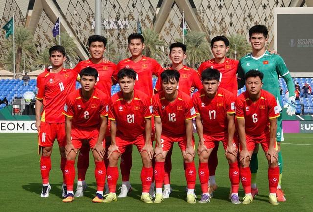 U.23 Việt Nam trở lại mặt đất khẩn, U.23 Kyrgyzstan không còn gì để mất đáng gờm... - Ảnh 1.