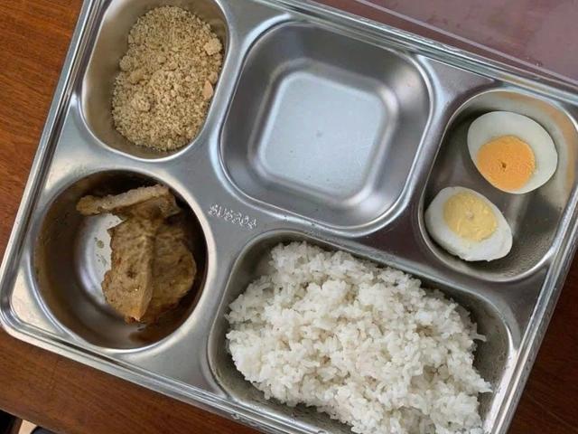 Chưa thống nhất với phụ huynh, bếp ăn bán trú trường học ở Quảng Trị tạm dừng- Ảnh 2.