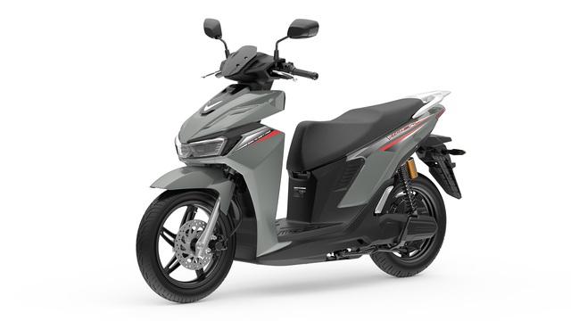 VinFast ra mắt 4 mẫu xe máy mới, hoàn thiện lắp đặt 4.500 trạm đổi pin đầu tiên- Ảnh 2.