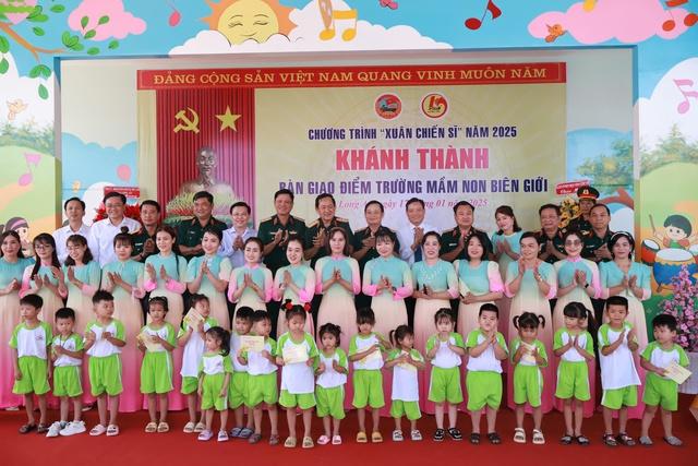 Xuân chiến sĩ 2026: Gần 5 tỉ đồng chăm lo tết vùng biên- Ảnh 2.