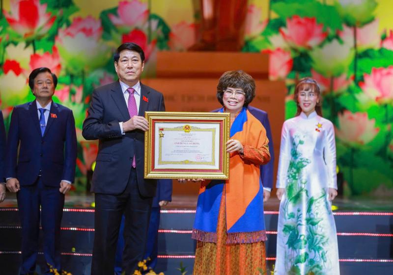 Thi đua yêu nước để mọi người sống tốt lên, sống đẹp hơn, nghĩa tình hơn - Ảnh 3.