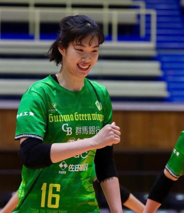 Thanh Thúy cùng CLB Gunma Green Wings ngược dòng bất thành tại giải bóng chuyền Nhật Bản- Ảnh 1.