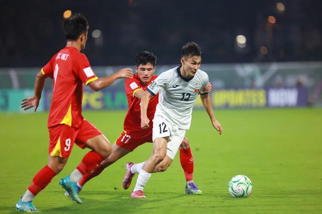 Báo Kyrgyzstan: 'Chúng ta thi đấu tuyệt hay nhưng U.23 Việt Nam xuất sắc, bản lĩnh hơn'- Ảnh 1.