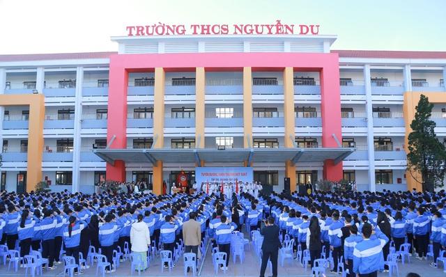 Trường THCS Nguyễn Du khen thưởng 2 học sinh đoạt Huy chương Vàng World Robot Contest 2025 - Ảnh 3.