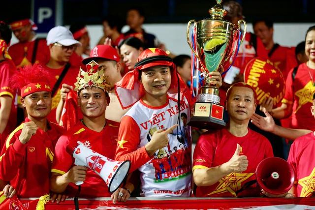 Đại kỳ Việt Nam tiếp lửa thầy trò HLV Kim Sang-sik đấu bán kết châu Á: Quyết thắng U.23 Trung Quốc- Ảnh 3.
