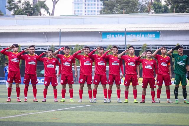 Đội Trường ĐH Tôn Đức Thắng giành vé play-off đầu tiên với phong độ hủy diệt- Ảnh 1.
