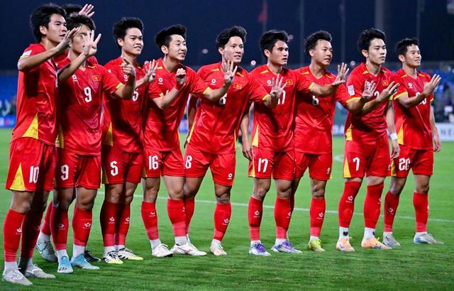 Truyền thông khu vực: Đình Bắc là ‘ngọc quý’, nhưng phải giữ đôi chân trên mặt đất- Ảnh 2.