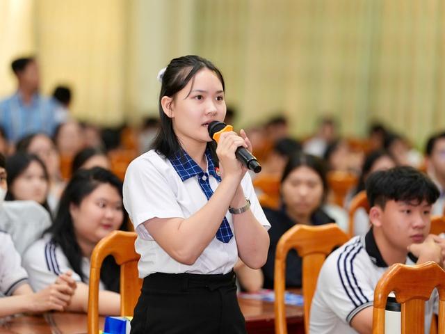 Bộ GD-ĐT nêu lý do điều chỉnh quy chế tuyển sinh ĐH 2026 - Ảnh 2.