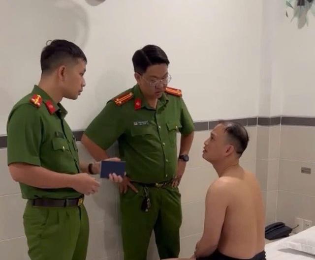 Kiểm tra khách sạn, Công an TP.HCM bắt giữ đối tượng trốn truy nã- Ảnh 1.