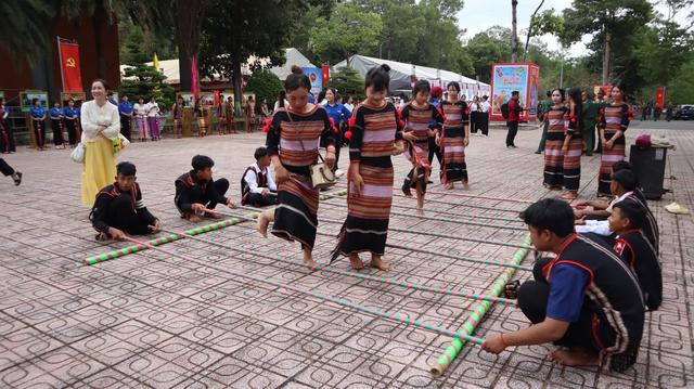 Ấm áp xuân biên giới Đồng Nai - Ảnh 2.