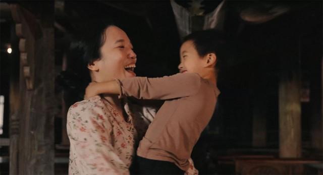 Dạt dào cảm xúc với MV của NSƯT Thái Sơn: Tết là để về bên mẹ - Ảnh 1.