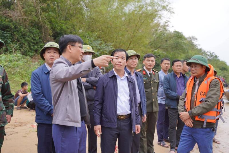 Tiếng gọi lạc giọng giữa mênh mang sông Gianh 'về với mẹ kẻo lạnh...'- Ảnh 4.