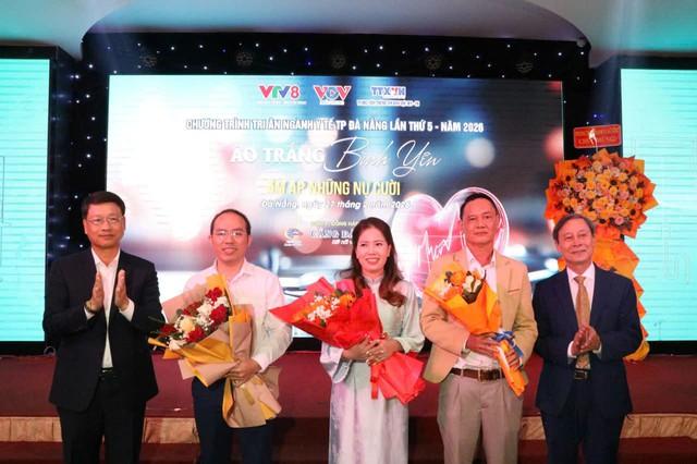 Đà Nẵng: Xúc động chuyện vợ hiến gan cứu chồng thoát 'án tử' ung thư- Ảnh 2.
