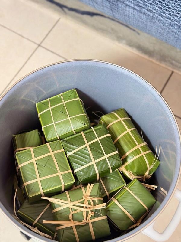 Người Việt tại Thụy Sĩ gói bánh chưng đón tết Giữa tiết trời lạnh giá - Ảnh 9.