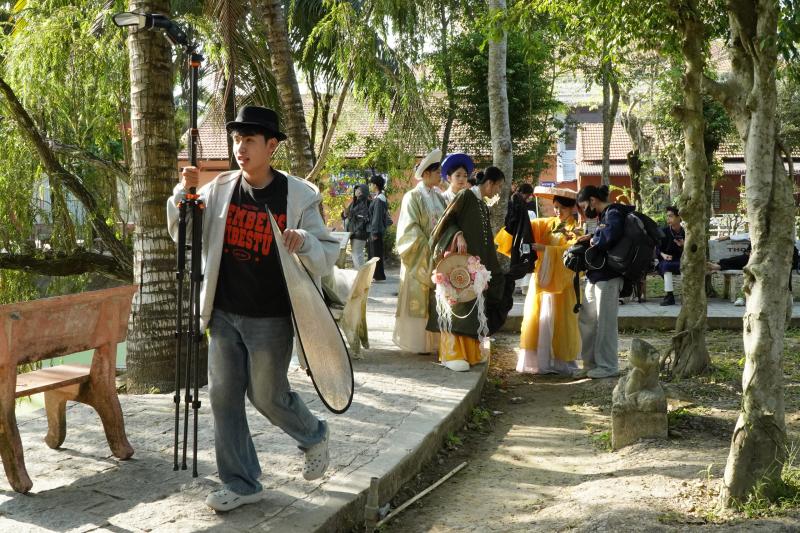 ‘Phim trường ảnh tết’ thu hút giới trẻ bậc nhất ở miền Tây- Ảnh 8.