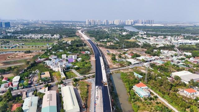 Siêu phẩm dinh thự khan hiếm: Cuộc chơi của số ít tại cửa ngõ phía đông TP.HCM - Ảnh 2.