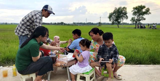 Cánh đồng lúa Xuân Thới Sơn: Điểm đến check in lý tưởng cho giới trẻ - Ảnh 10.