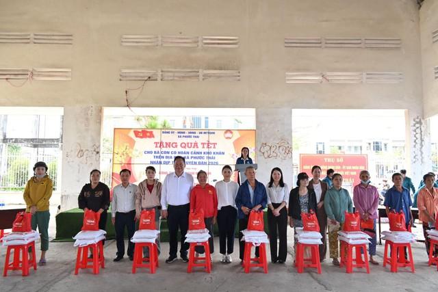 Vedan trao hơn 1.000 phần quà Tết cho hộ khó khăn- Ảnh 3.