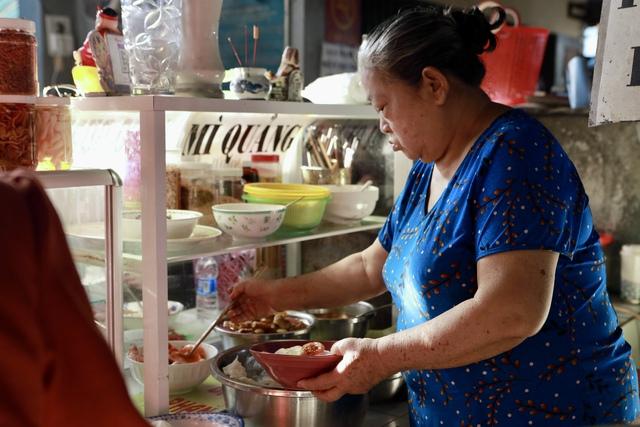 Chợ Bà Hoa thơm mùi bánh, mùi mắm xứ Quảng: Tết không về, vào chợ là thấy quê - Ảnh 3.