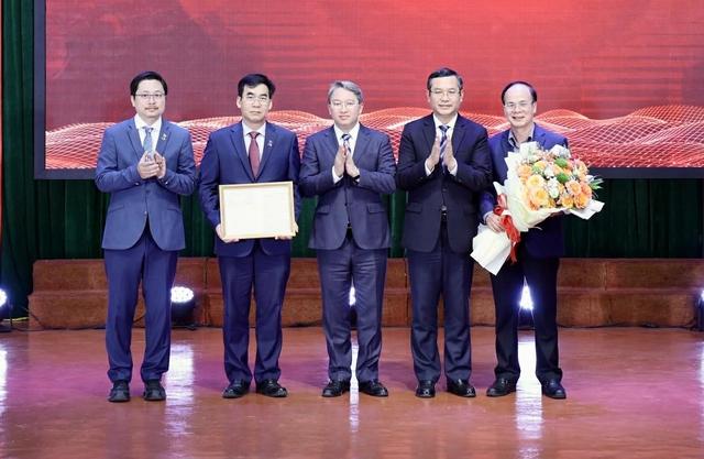 Sáp nhập trường cao đẳng vào Trường ĐH Luật TP.HCM - Ảnh 1.
