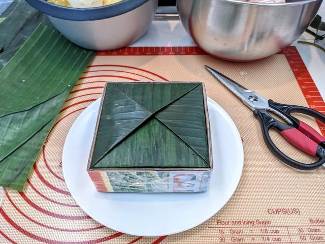 Những chiếc bánh chưng vuông vắn, thích mắt của mẹ Việt ở Mỹ nhờ khuôn đặc biệt - Ảnh 2.