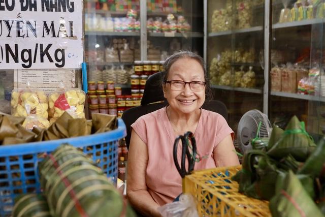 Chợ Bà Hoa thơm mùi bánh, mùi mắm xứ Quảng: Tết không về, vào chợ là thấy quê - Ảnh 5.