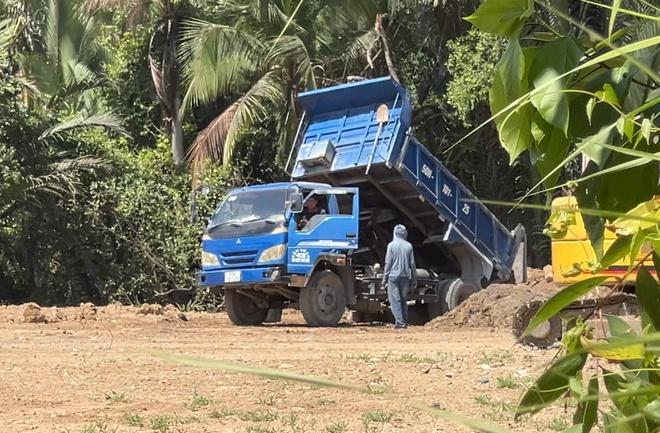 TP.HCM: San lấp trái phép gần 2.000 m² giữa rừng cây phường Long Phước- Ảnh 8.