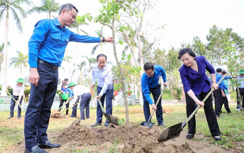 Tháng Thanh niên 2026: Nhiều hoạt động an sinh xã hội ý nghĩa tại Hà Tĩnh - Ảnh 1.