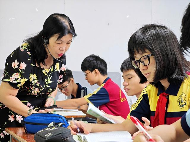Thay đổi định hướng tổ hợp 4 môn tự chọn ngay từ lớp 10 - Ảnh 1.