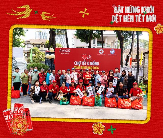 Chợ Tết 0 Đồng của Coca - Cola mang niềm vui đến hàng ngàn người dịp tết- Ảnh 1.
