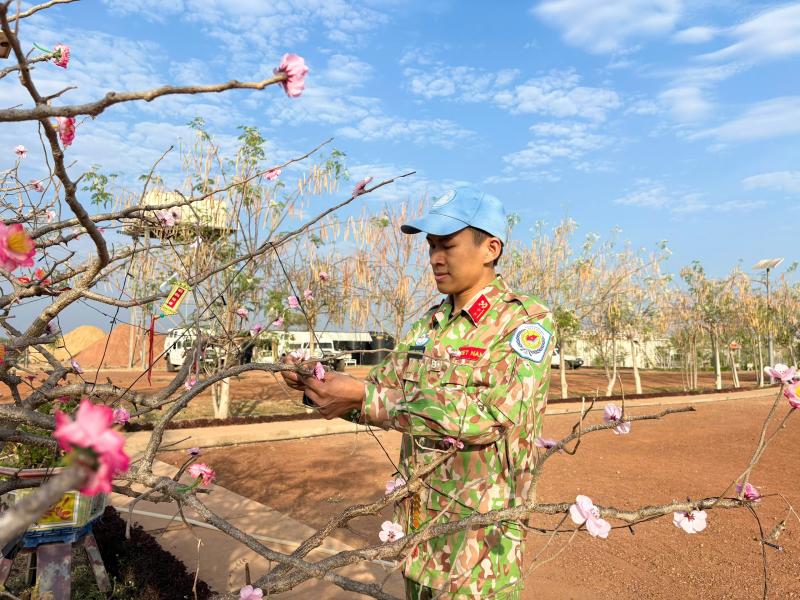 Tâm sự của những chiến sĩ mũ nồi xanh lần đầu đón tết ở châu Phi- Ảnh 1.