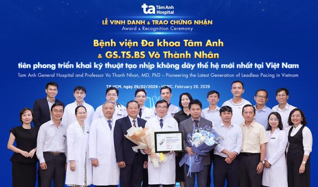 Bệnh viện đầu tiên tại Việt Nam cấy máy tạo nhịp tim không dây thế hệ mới - Ảnh 1.
