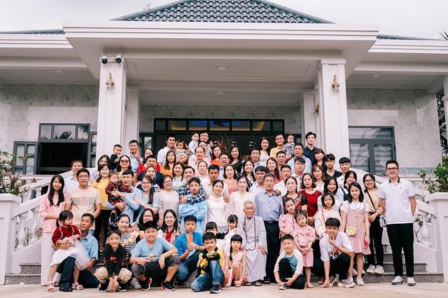 Truyền thống tết đặc biệt của một đại gia đình - Ảnh 4.