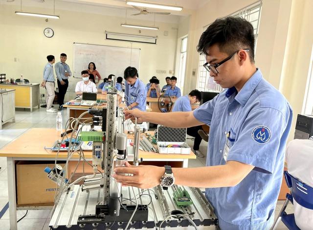 Dự báo nhu cầu rất lớn về việc làm tại TP.HCM năm 2026  - Ảnh 2.