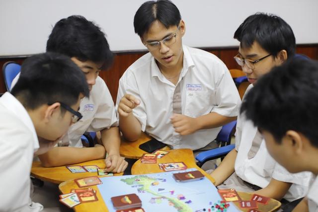 5 học sinh Trường THPT chuyên Lê Hồng Phong mang di sản Việt vào trò chơi- Ảnh 2.