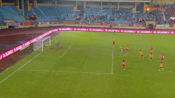 Bảng xếp hạng V-League mới nhất: Đội CAHN ‘ngạo nghễ’ tốp 1, HAGL thua ngược tụt xuống vị trí thấp - Ảnh 2.