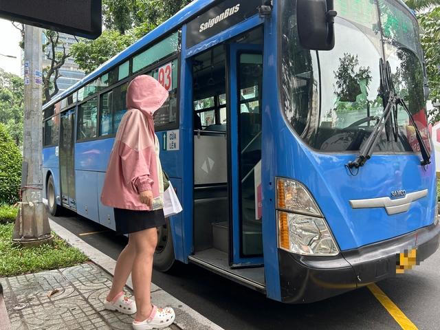 Chưa từng có: Người dân TP.HCM được đi xe buýt miễn phí thứ 6 hàng tuần - Ảnh 1.