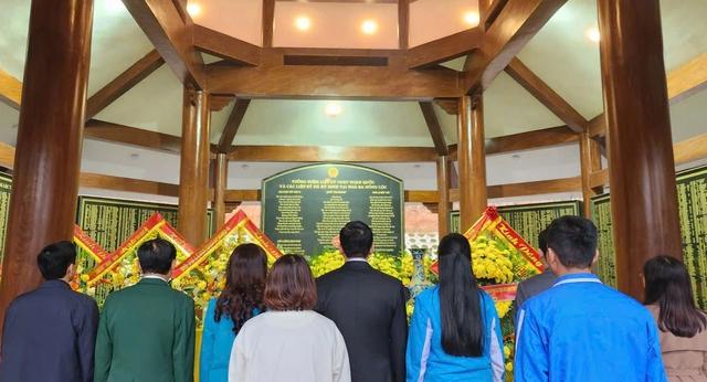 Khánh thành công trình nâng cấp Nhà bia tưởng niệm liệt sĩ Thanh niên xung phong  - Ảnh 2.