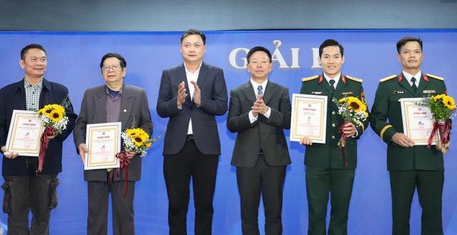 Công bố giải đặc biệt cuộc thi sáng tác biểu trưng Đại hội Đoàn XIII - Ảnh 2.