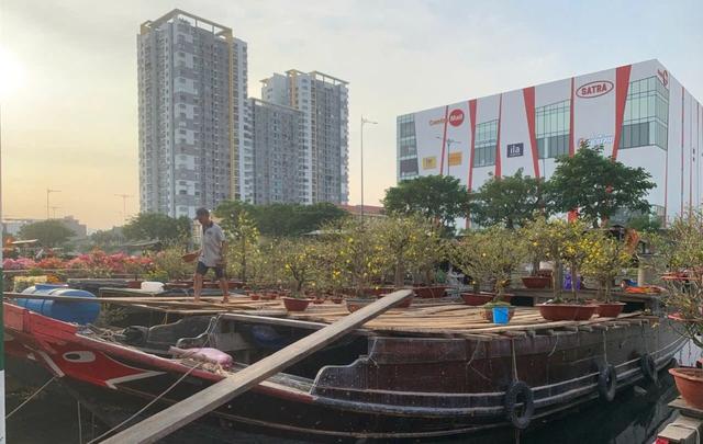 Mưu sinh ở Bến Bình Đông: Những chiếc ghe chở cả một cái tết- Ảnh 5.