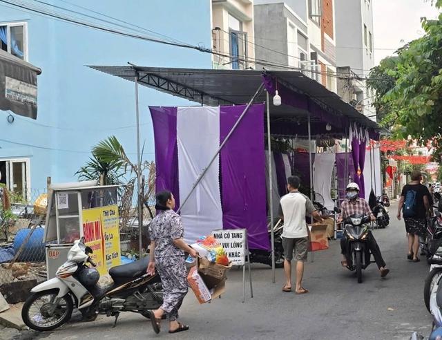 Đà Nẵng: Con trai nghi sát hại cha ruột rồi vứt búa và chày bên hông nhà- Ảnh 1.