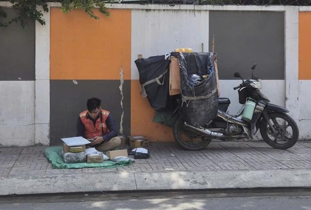 Nghe shipper kể chuyện giao hàng sau tết, mong được lì xì bằng... sự thông cảm- Ảnh 2.