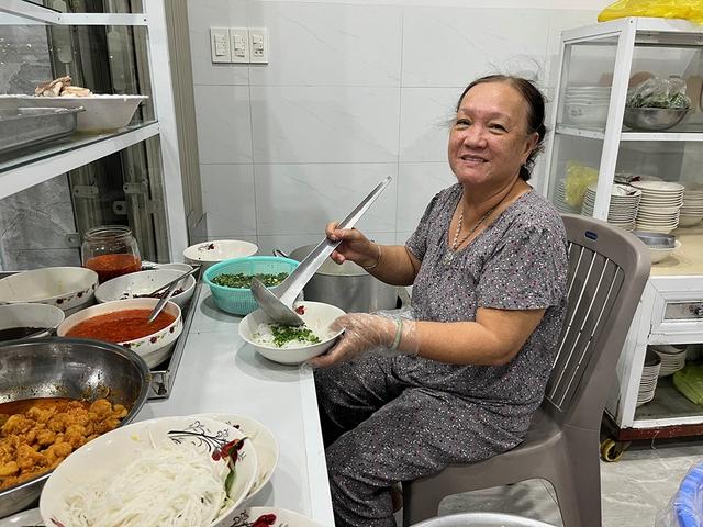 Hương vị quê hương: Về An Giang ăn bún cá - Ảnh 3.
