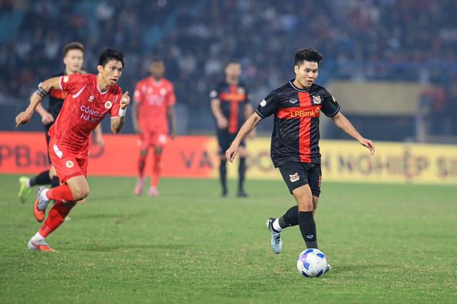 Trọng tài Malaysia bị Ninh Bình phản ứng dữ dội vì thu hồi thẻ vàng của Đình Trọng: Lý do 'quay xe' là...- Ảnh 6.